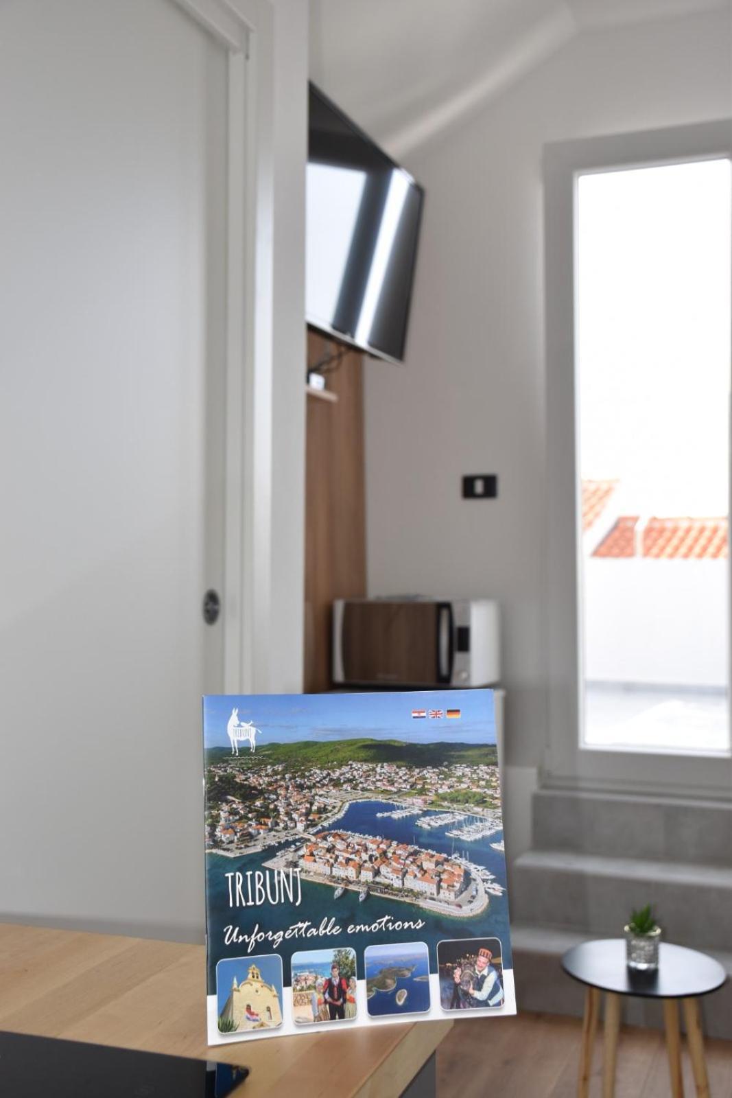 Апартаменти Apartman Lucana Трибунь Екстер'єр фото