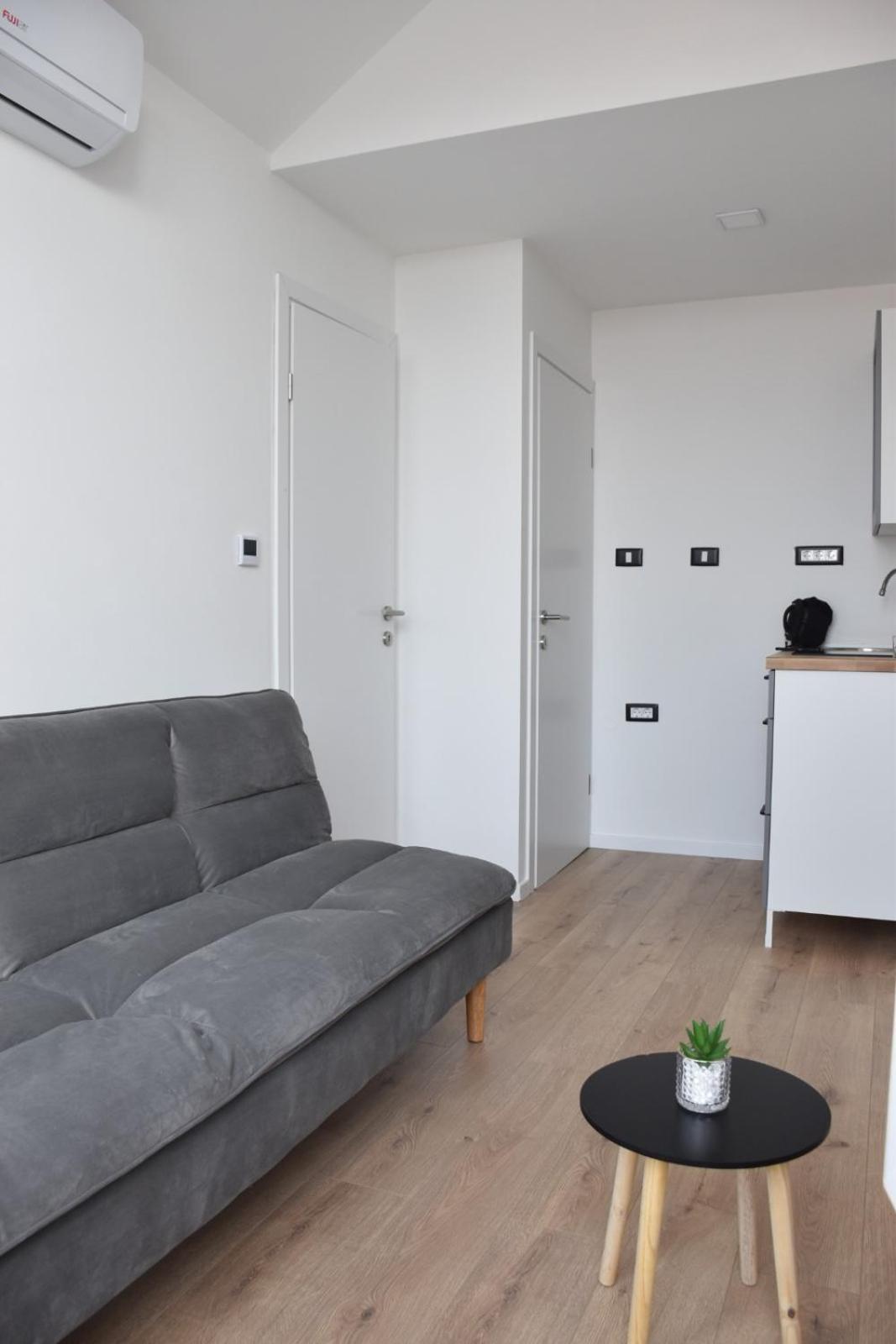 Апартаменти Apartman Lucana Трибунь Екстер'єр фото